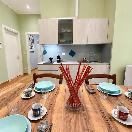 Pensjonat Due Torri - With Private Bathroom In The Center 3*