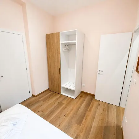 Pensjonat Due Torri - With Private Bathroom In The Center Bolonia